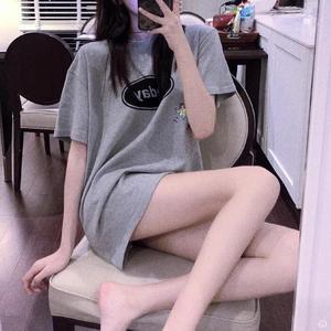 老公舔女人下面视屏
